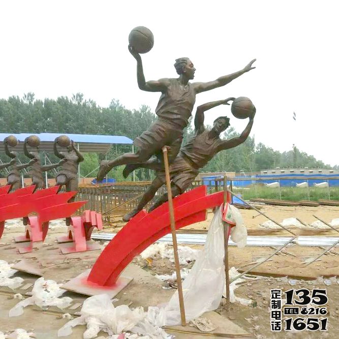 學(xué)院玻璃鋼仿銅打籃球運(yùn)動人物雕塑 學(xué)院玻璃鋼仿銅打籃球運(yùn)動人物雕塑